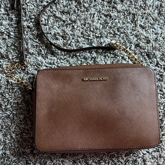 Michael Kors Small leather crossbody bag - Picture 3 of 6